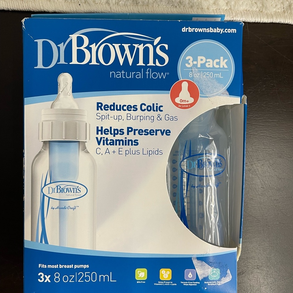 Dr. Brown 3-pack Bottles New in Box 8 oz Bottles👶🏻